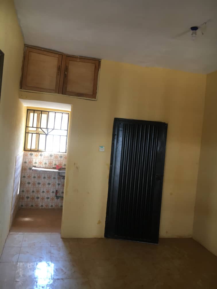  HOSTEL